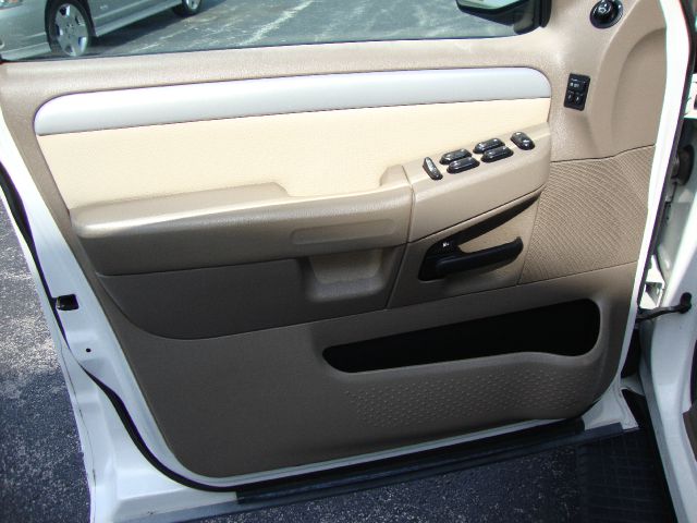 Mercury Mountaineer EX - DUAL Power Doors SUV