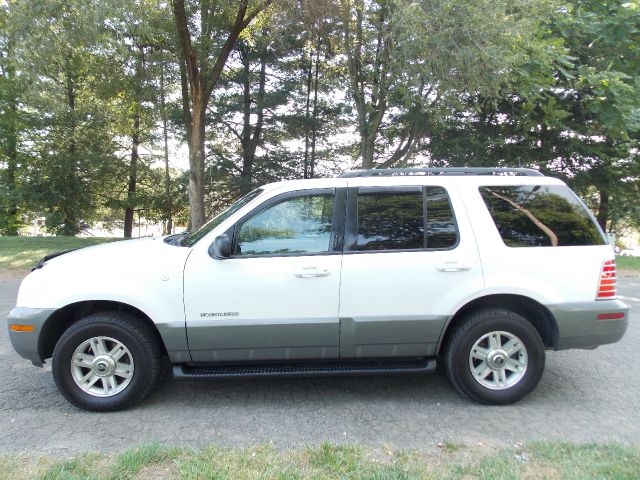 Mercury Mountaineer 2002 photo 3