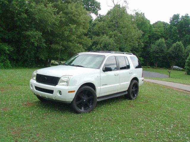 Mercury Mountaineer 2002 photo 1