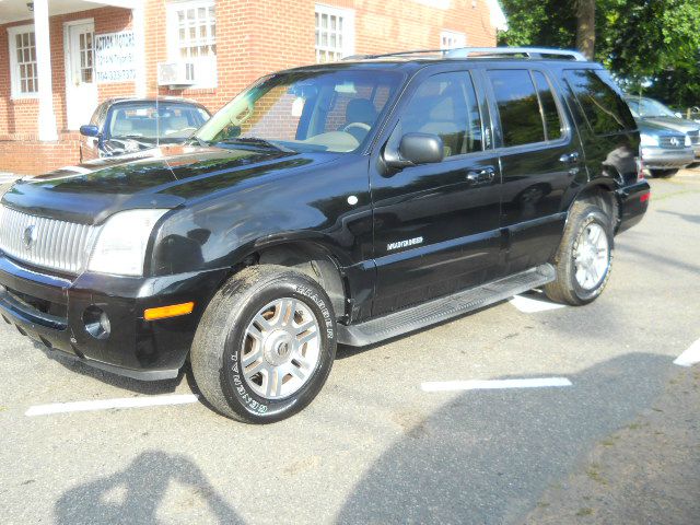 Mercury Mountaineer 2002 photo 2
