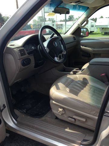 Mercury Mountaineer EX - DUAL Power Doors SUV