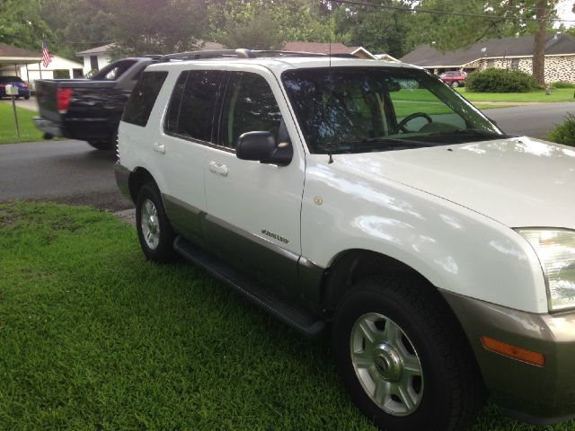 Mercury Mountaineer 2002 photo 1