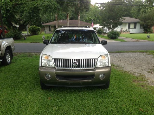 Mercury Mountaineer 2002 photo 2