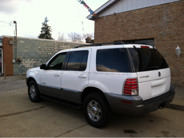 Mercury Mountaineer EX - DUAL Power Doors SUV