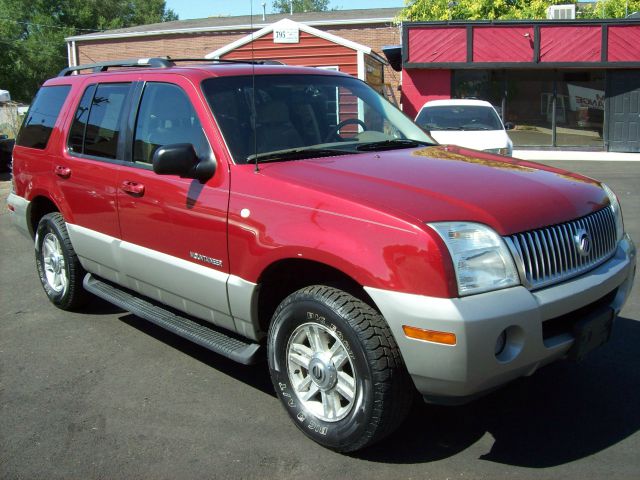 Mercury Mountaineer 2002 photo 2