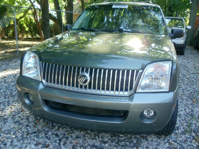 Mercury Mountaineer EX - DUAL Power Doors SUV