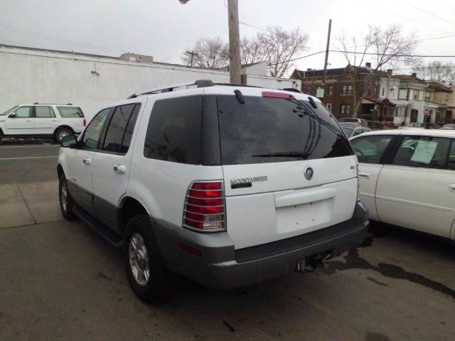 Mercury Mountaineer 2002 photo 2