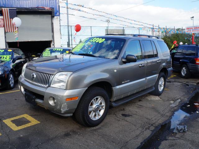 Mercury Mountaineer Base SUV