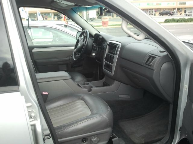 Mercury Mountaineer 2002 photo 1