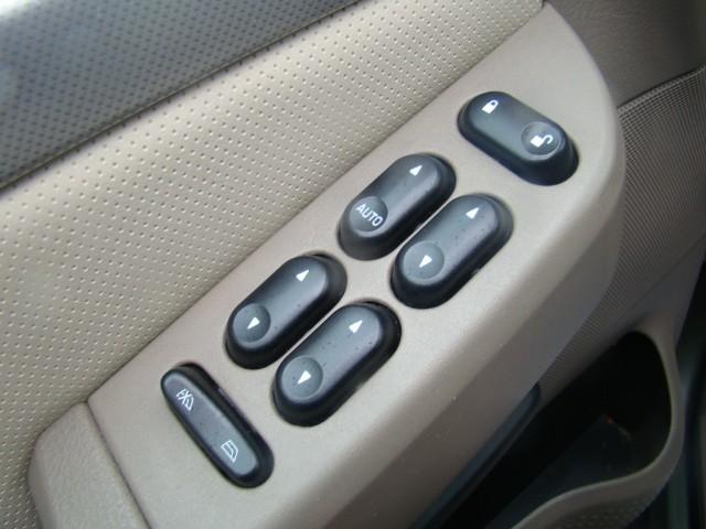 Mercury Mountaineer 2003 photo 4