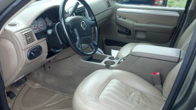 Mercury Mountaineer 2003 photo 2