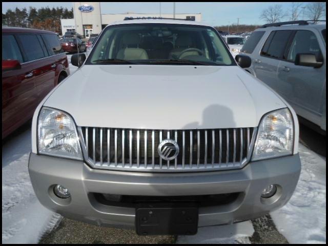 Mercury Mountaineer 2003 photo 2