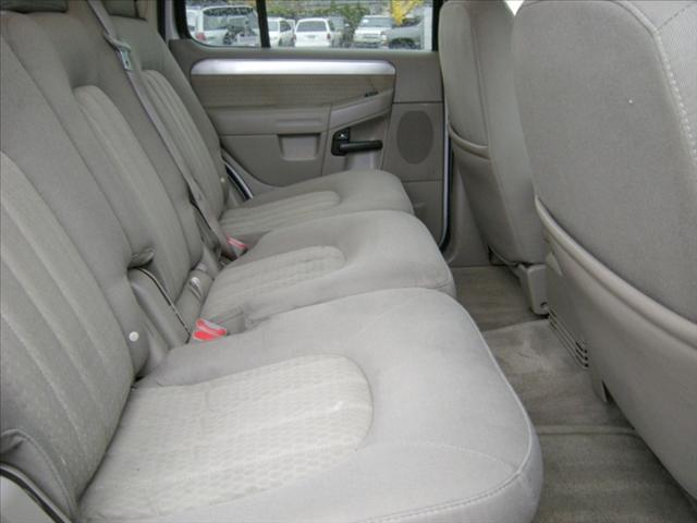 Mercury Mountaineer 2003 photo 2
