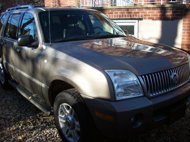 Mercury Mountaineer Crome SUV