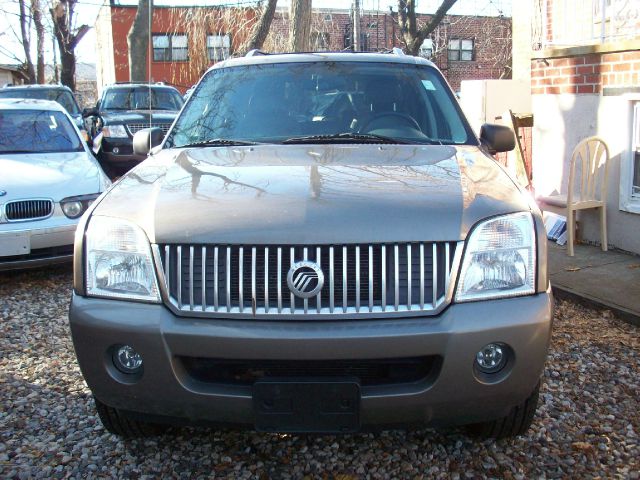 Mercury Mountaineer 2003 photo 2