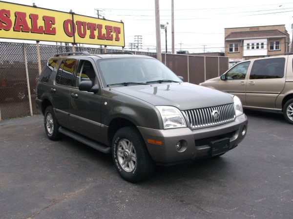 Mercury Mountaineer 2003 photo 2