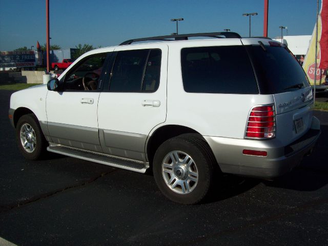 Mercury Mountaineer 2003 photo 1