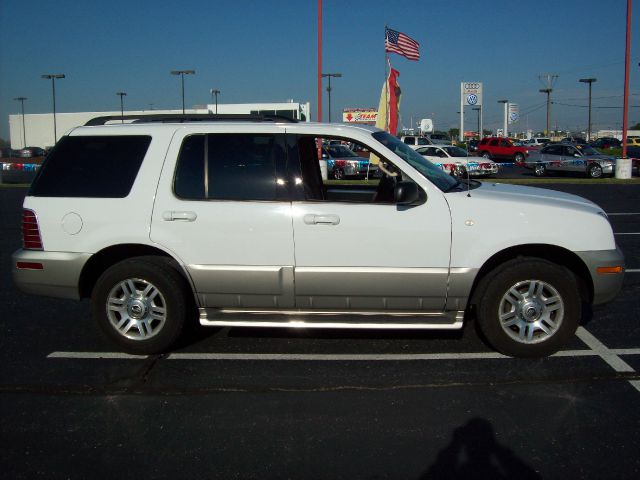 Mercury Mountaineer 2003 photo 2