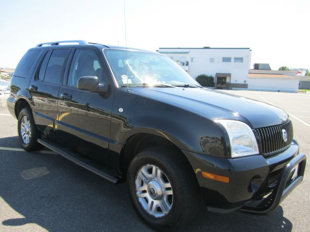 Mercury Mountaineer Crome SUV