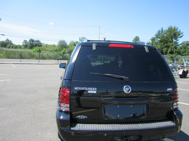 Mercury Mountaineer 2003 photo 3