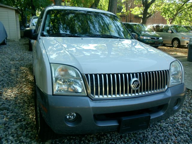 Mercury Mountaineer Touring Signature Sedan 4D SUV