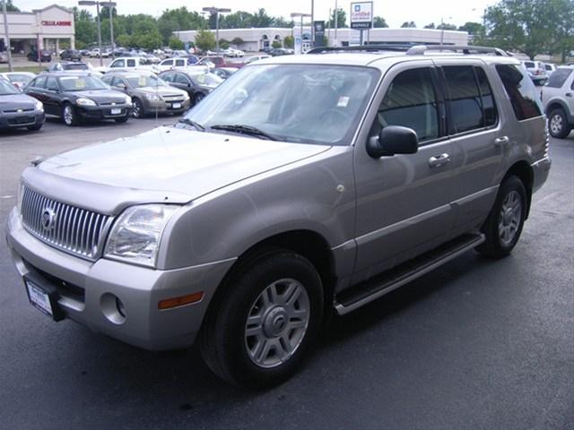 Mercury Mountaineer 2003 photo 2