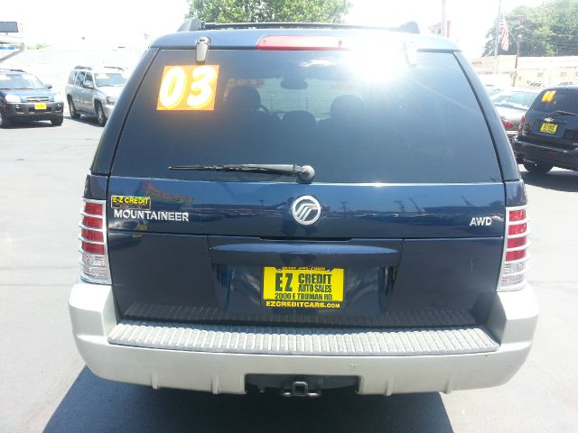 Mercury Mountaineer I-4 Premier SUV