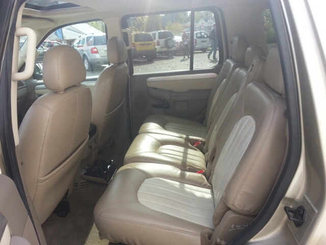 Mercury Mountaineer 2003 photo 3