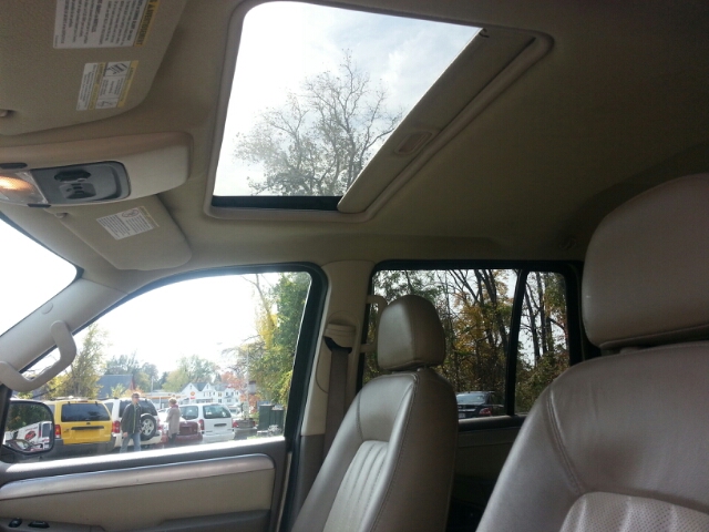 Mercury Mountaineer 2003 photo 4