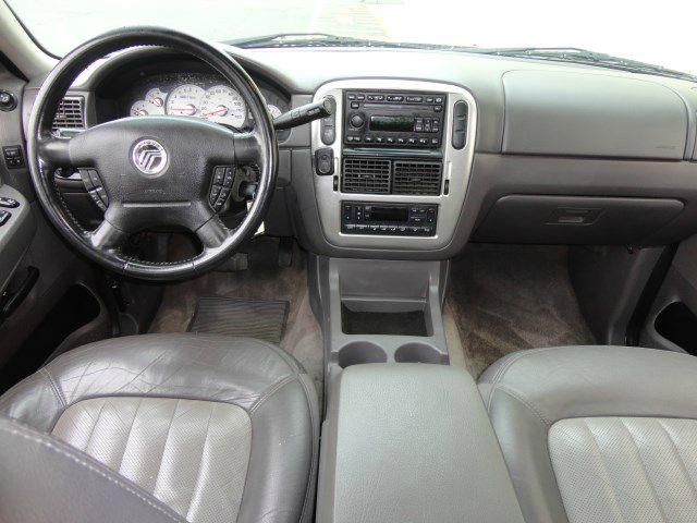 Mercury Mountaineer 2003 photo 6