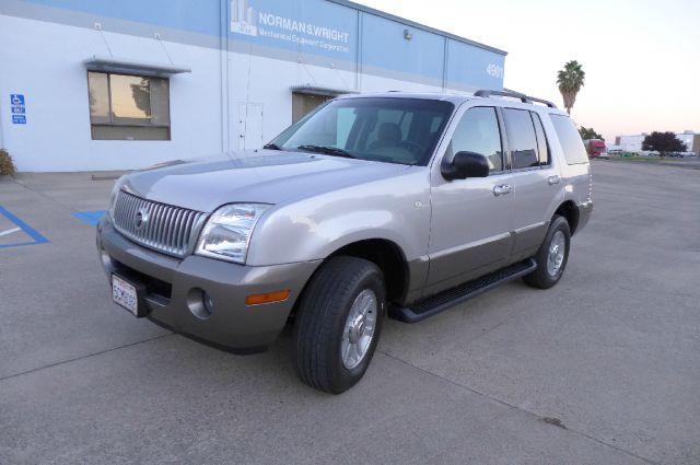 Mercury Mountaineer 2003 photo 1
