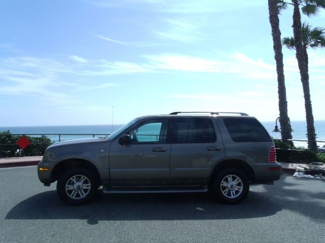Mercury Mountaineer 2003 photo 2