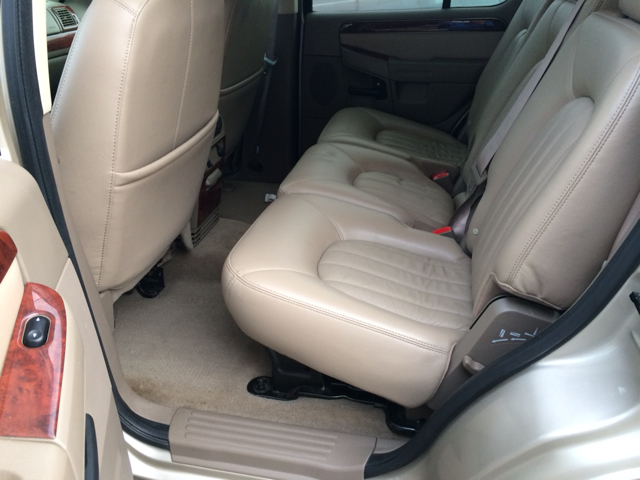 Mercury Mountaineer 2004 photo 4