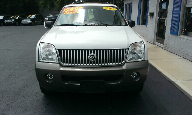 Mercury Mountaineer 2004 photo 3