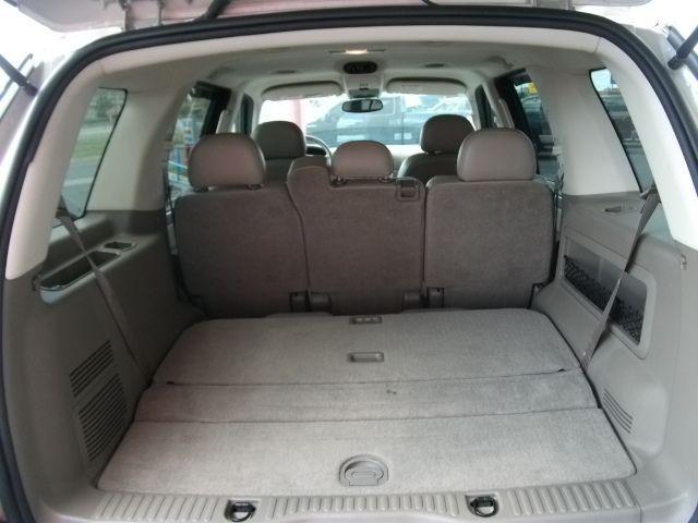 Mercury Mountaineer 2004 photo 3