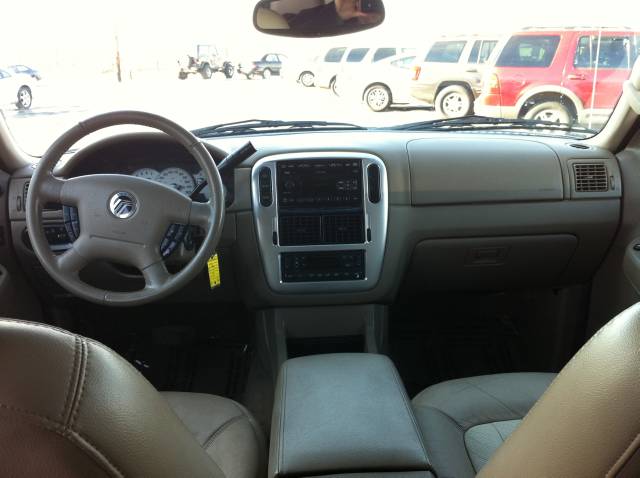 Mercury Mountaineer 2004 photo 4