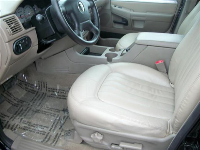 Mercury Mountaineer 2004 photo 4