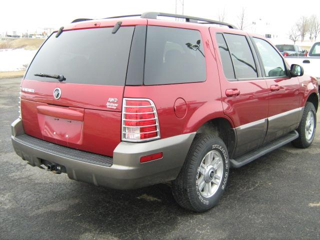 Mercury Mountaineer 2004 photo 2