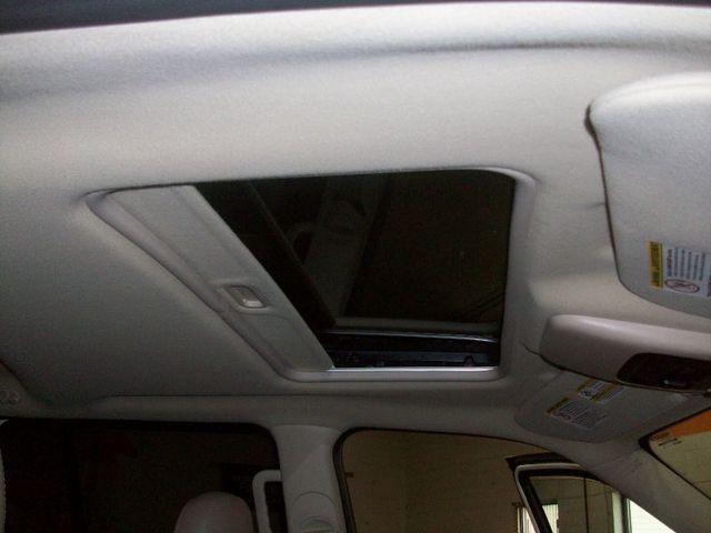 Mercury Mountaineer 2004 photo 1