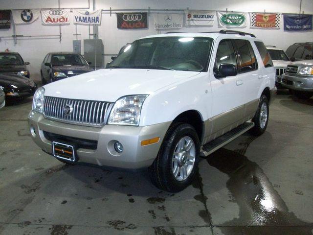 Mercury Mountaineer 2004 photo 2