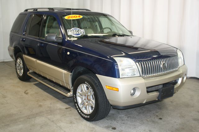 Mercury Mountaineer 2004 photo 1