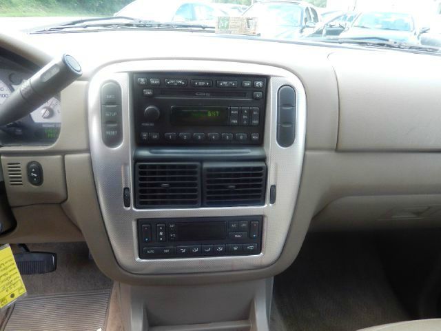 Mercury Mountaineer 2004 photo 1