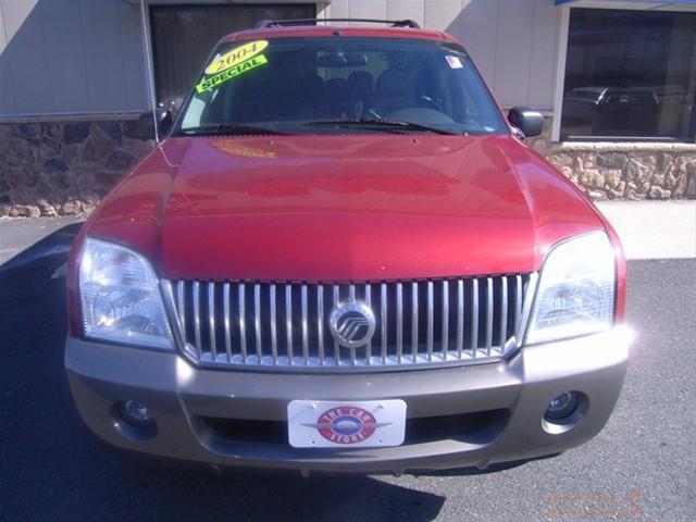 Mercury Mountaineer 2004 photo 1