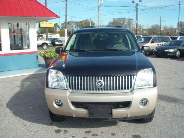 Mercury Mountaineer 2004 photo 1