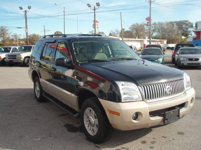 Mercury Mountaineer 2004 photo 2
