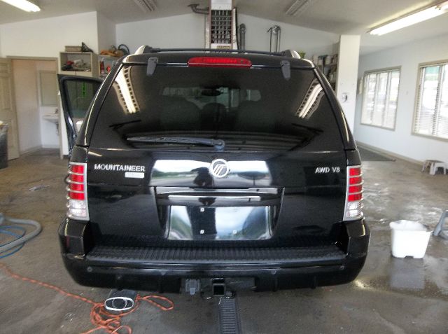 Mercury Mountaineer 2004 photo 1