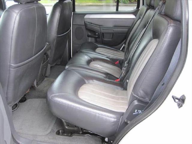 Mercury Mountaineer 2004 photo 5