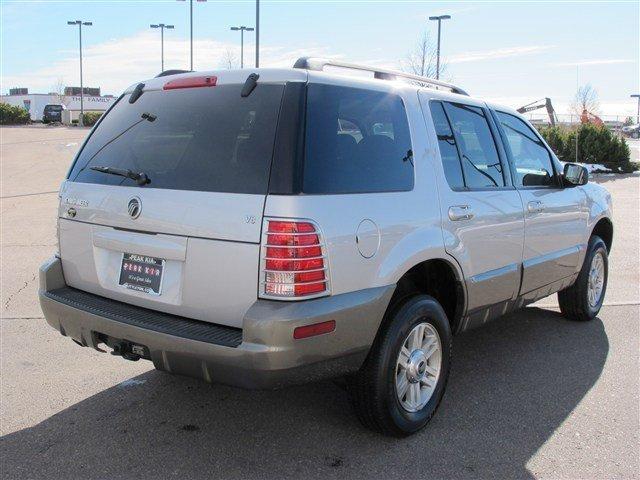 Mercury Mountaineer 2004 photo 3