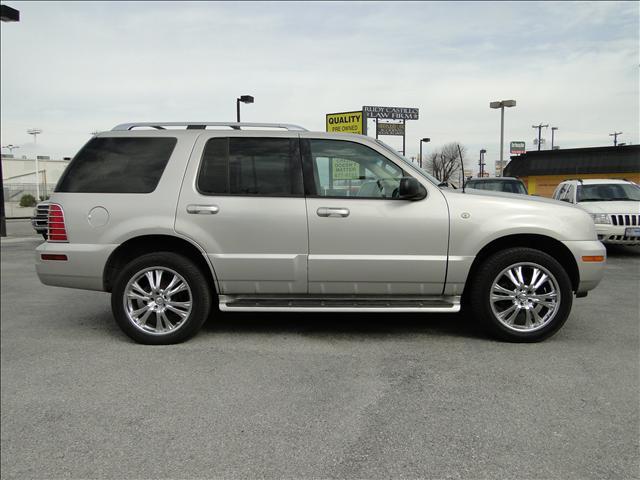 Mercury Mountaineer 2004 photo 1