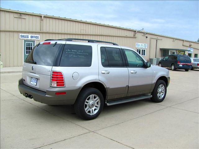 Mercury Mountaineer 2004 photo 1